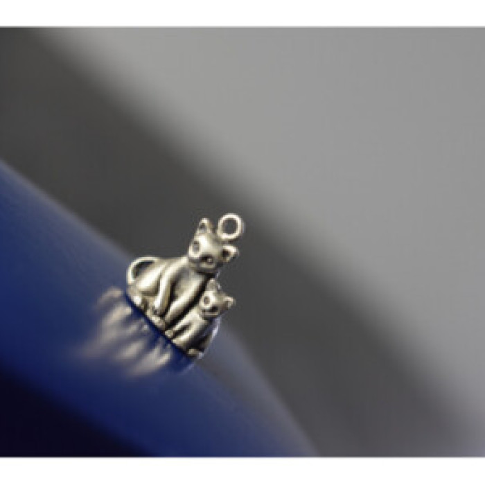 925 Sterling Silver Cats Pendant