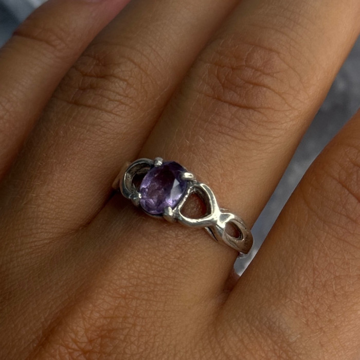 925 Sterling Silver Amethyst Ring Size 9.5