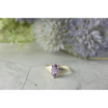 925 Sterling Silver Amethyst Ring Size 8