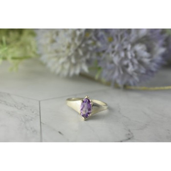 925 Sterling Silver Amethyst Ring Size 8