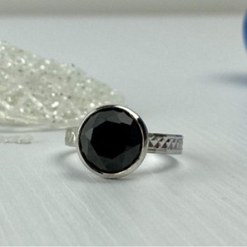 925 Sterling Silver Black Onyx Ring Size 8