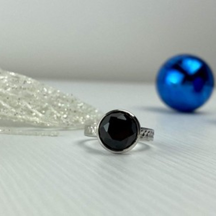 925 Sterling Silver Black Onyx Ring Size 8