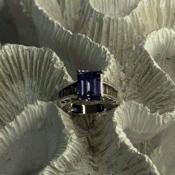 925 Sterling Silver CZ Ring Size 6