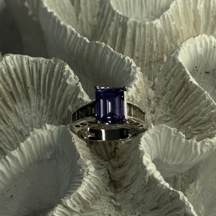 925 Sterling Silver CZ Ring Size 6