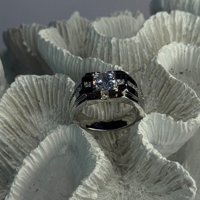 Mens 925 Sterling Silver CZ Ring Size 9.5