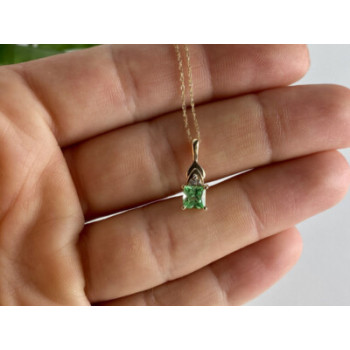 10K YELLOW GOLD TSAVORITE & DIAMONDS CHAIN WITH PENDANT