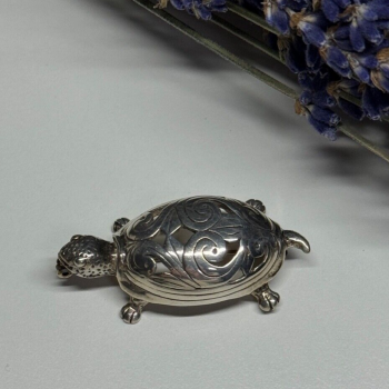 925 Sterling Silver Turtle Brooch