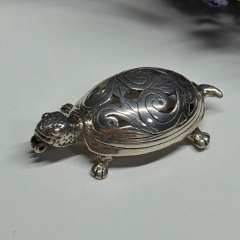 925 Sterling Silver Turtle Brooch
