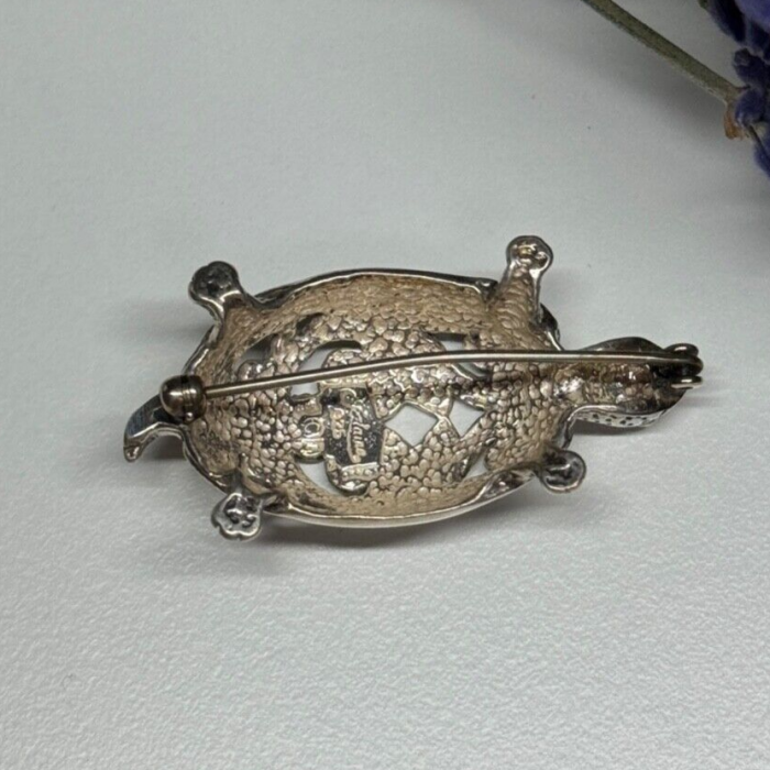 925 Sterling Silver Turtle Brooch