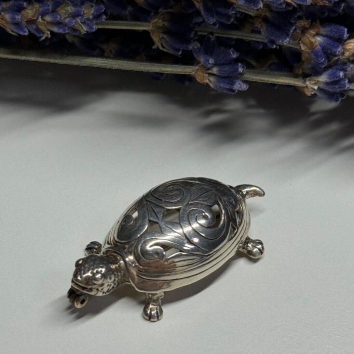 925 Sterling Silver Turtle Brooch