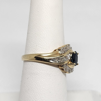 10K Yellow Gold Blue & White Sapphire Ring Size 6