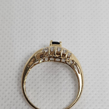 10K Yellow Gold Blue & White Sapphire Ring Size 6