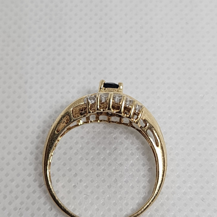 10K Yellow Gold Blue & White Sapphire Ring Size 6
