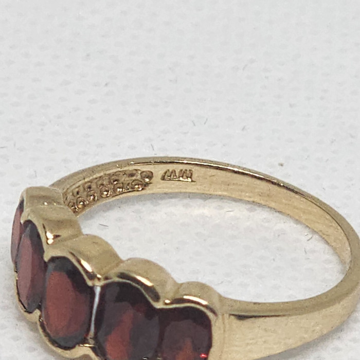 10K 417 Yellow Gold & Garnet Ring MW Size 6