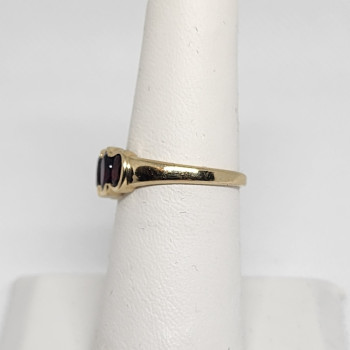 10K 417 Yellow Gold & Garnet Ring MW Size 6