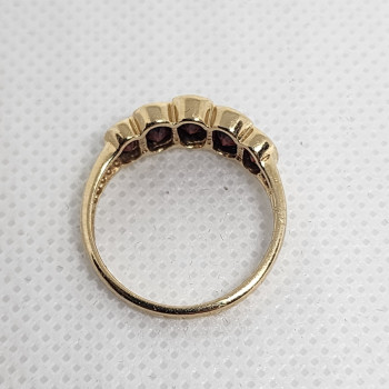 10K 417 Yellow Gold & Garnet Ring MW Size 6