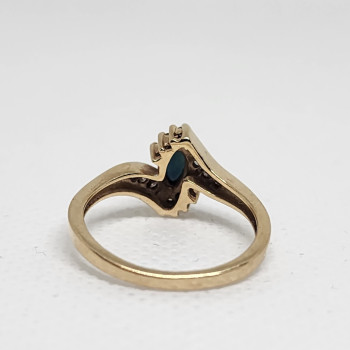 10K Yellow Gold Sapphire & Diamonds Ring Size 5.5
