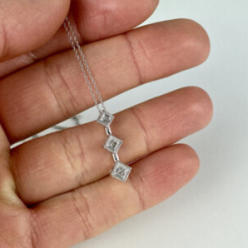 10K White Gold Diamonds Chain With Pendant
