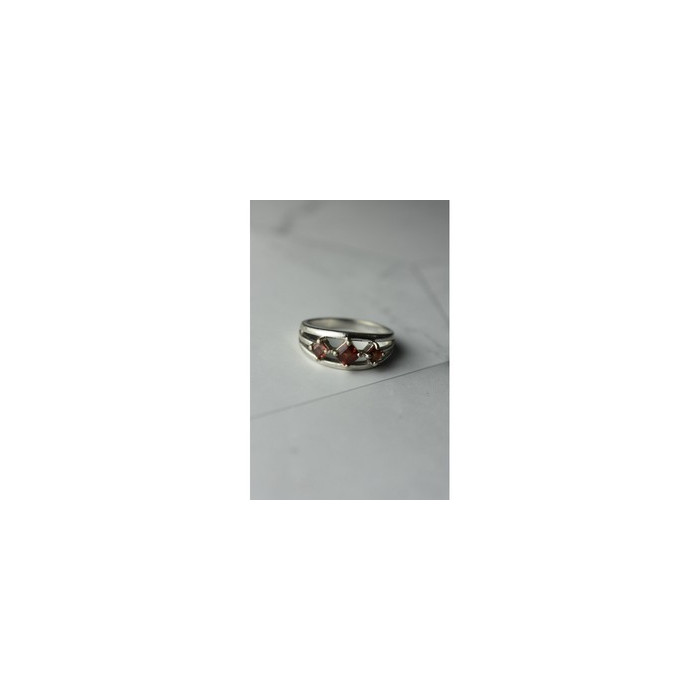 925 Sterling Silver Garnet Ring Size 6.5