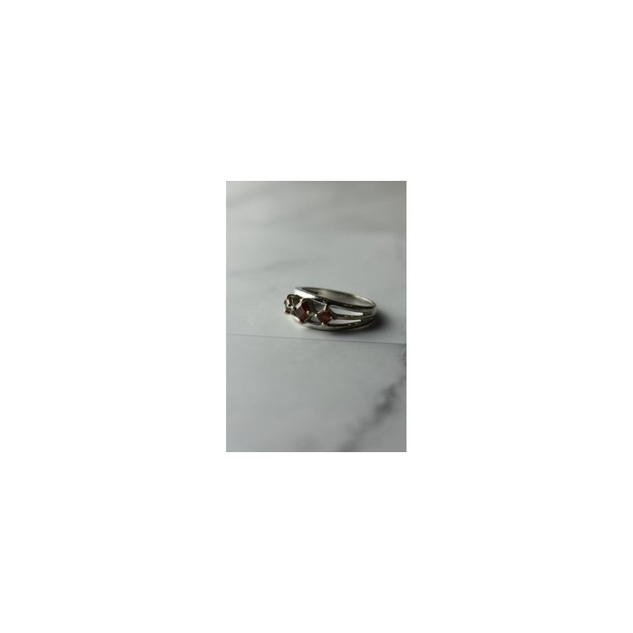 925 Sterling Silver Garnet Ring Size 6.5