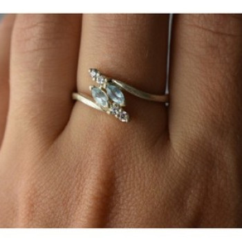 925 Sterling Silver Blue Spinel & CZ Ring Size 9