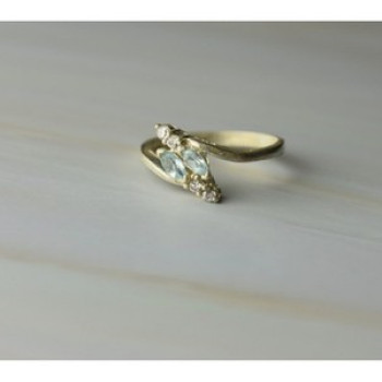 925 Sterling Silver Blue Spinel & CZ Ring Size 9