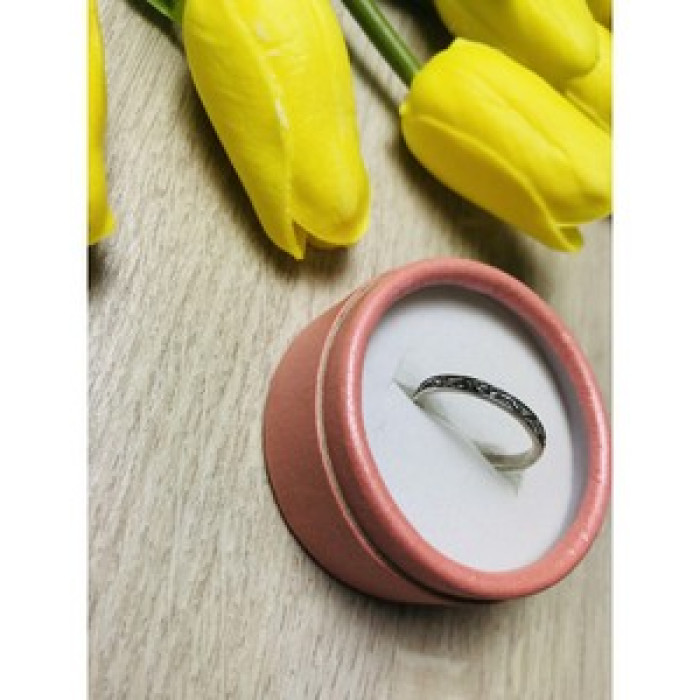 925 Sterling Silver Band Ring Size 9