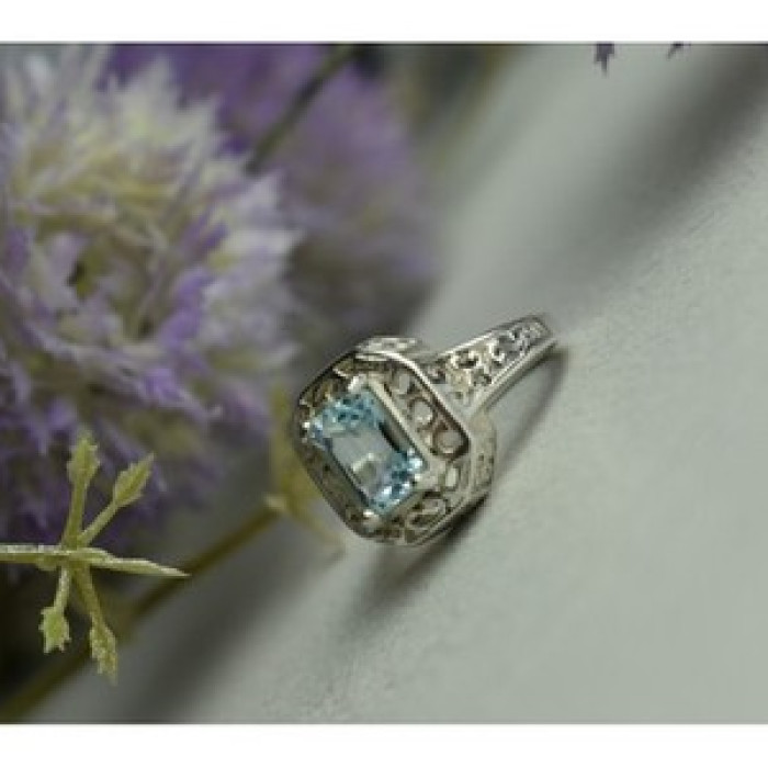 925 Sterling Silver Blue Spinel Openwork Ring Size 6