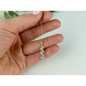 10K YELLOW GOLD DIAMONDS CHAIN WITH PENDANT