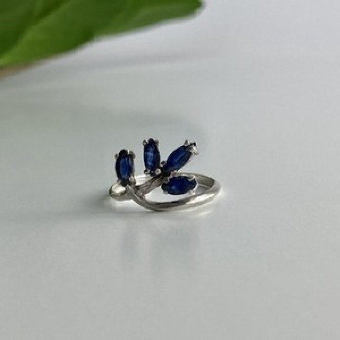 925 Sterling Silver Sapphires Ring Size 6.5