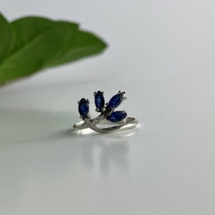 925 Sterling Silver Sapphires Ring Size 6.5