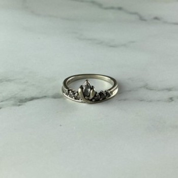 925 Sterling Silver White CZ Ring Size 5.5