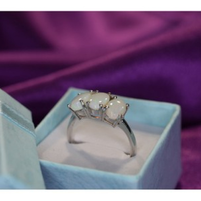 925 Sterling Silver Opal Ring Size 9