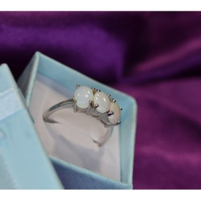925 Sterling Silver Opal Ring Size 9