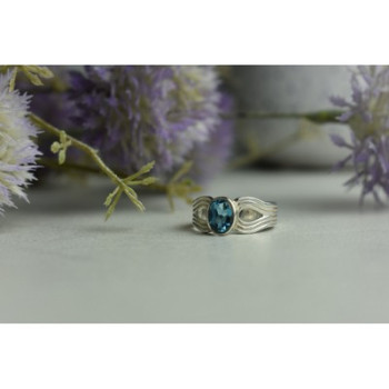 925 Sterling Silver Blue Spinel Ring Size 7