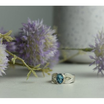 925 Sterling Silver Blue Spinel Ring Size 7
