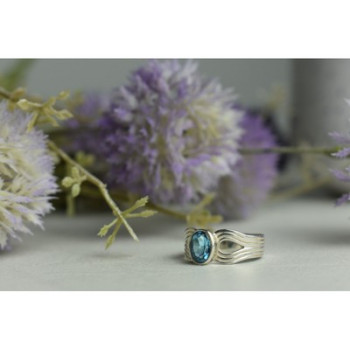 925 Sterling Silver Blue Spinel Ring Size 7