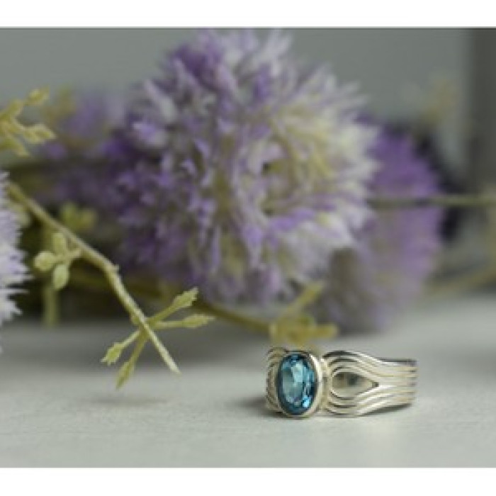 925 Sterling Silver Blue Spinel Ring Size 7