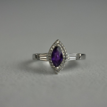 925 Sterling Silver Amethyst & Colorless Spinel Ring Size 8