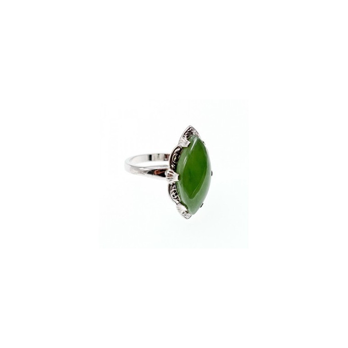 925 Sterling Silver Green Nephrite ( Jade ) Ring Size 7