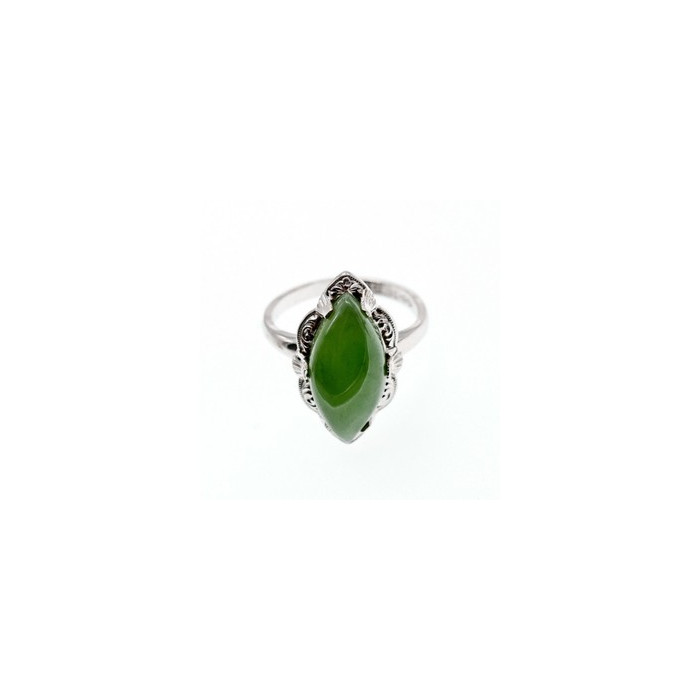 925 Sterling Silver Green Nephrite ( Jade ) Ring Size 7