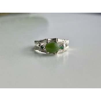 925 Sterling Silver Nephrite ( Jade ) & Emeralds Ring Size 8