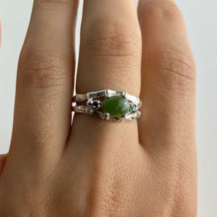 925 Sterling Silver Nephrite ( Jade ) & Emeralds Ring Size 8