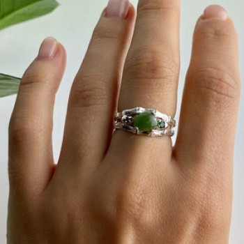 925 Sterling Silver Nephrite ( Jade ) & Emeralds Ring Size 8