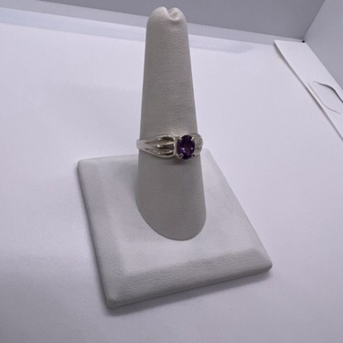 925 Sterling Silver Amethyst Ring Size 8