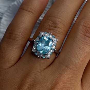 Beautiful 925 Sterling Silver Topaz & Beryl Ring Size 8