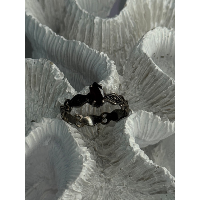 925 Sterling Silver Garnet Ring Size 9.5