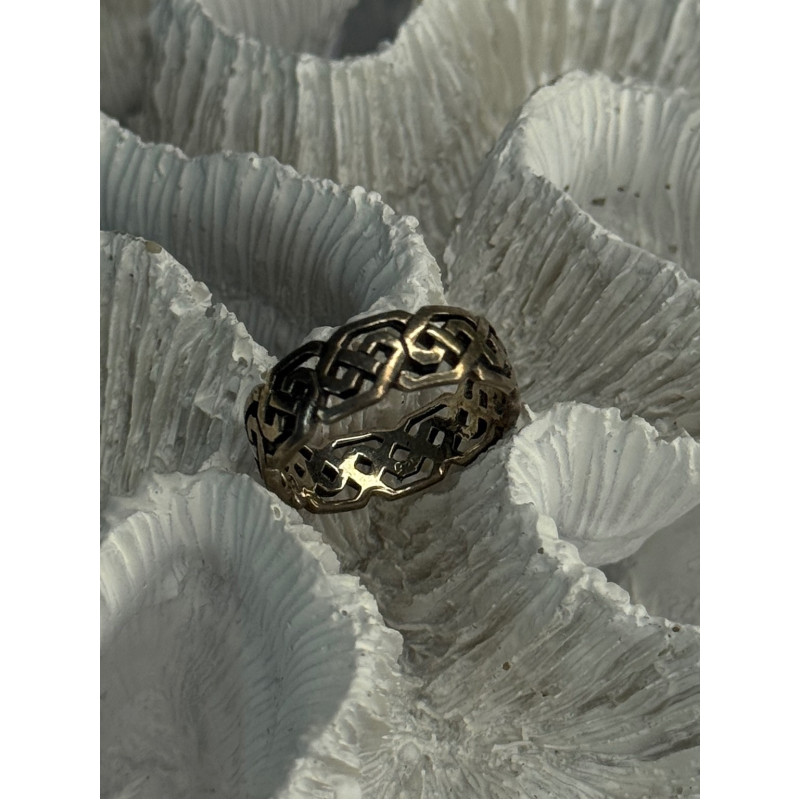 Elegant 925 Sterling Silver Ring Size 7