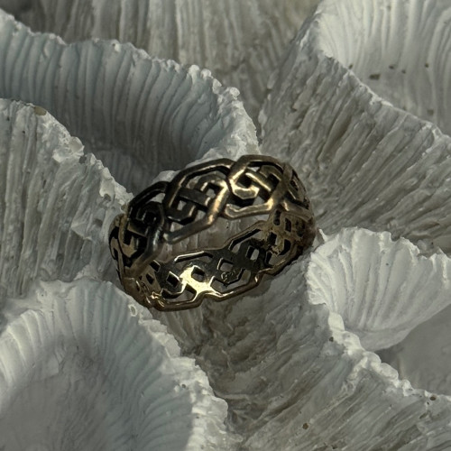 Elegant 925 Sterling Silver Ring Size 7