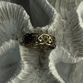 Elegant 925 Sterling Silver Ring Size 7